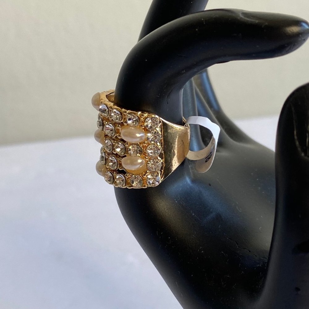 JUMBO Gold sz Various Pearl Rhinestone layered Ring - Picture 6 of 6